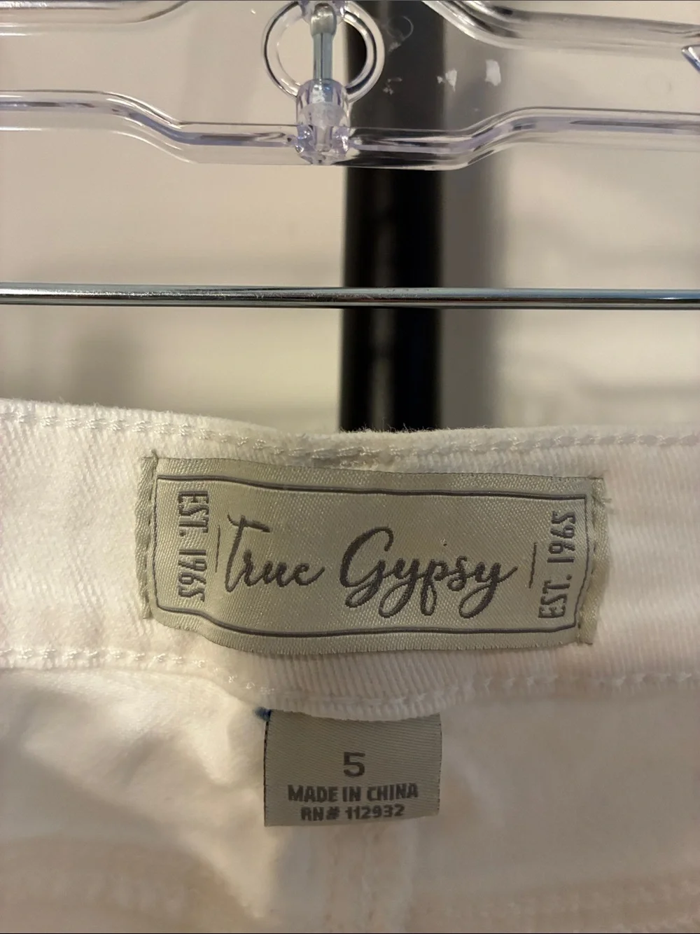 True Gypsy White Denim Distressed jean shorts low rise Y2K Size 5